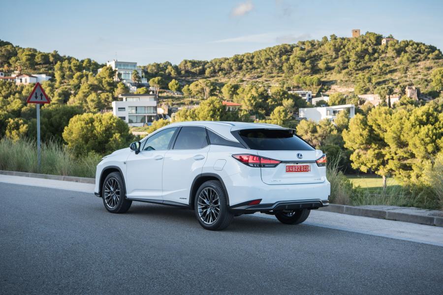  Lexus RX450h F-Sport 2019 года  (WW) (фото 39 из 42)